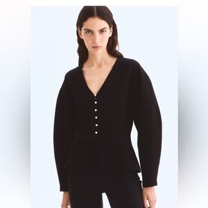 H&M black top with gold buttons long sleeve nwt cardigan with defined waist